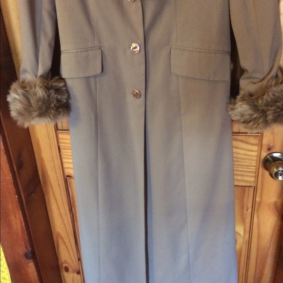 Together brand Coat w/Removable Fur Trim - Picture 4 of 11